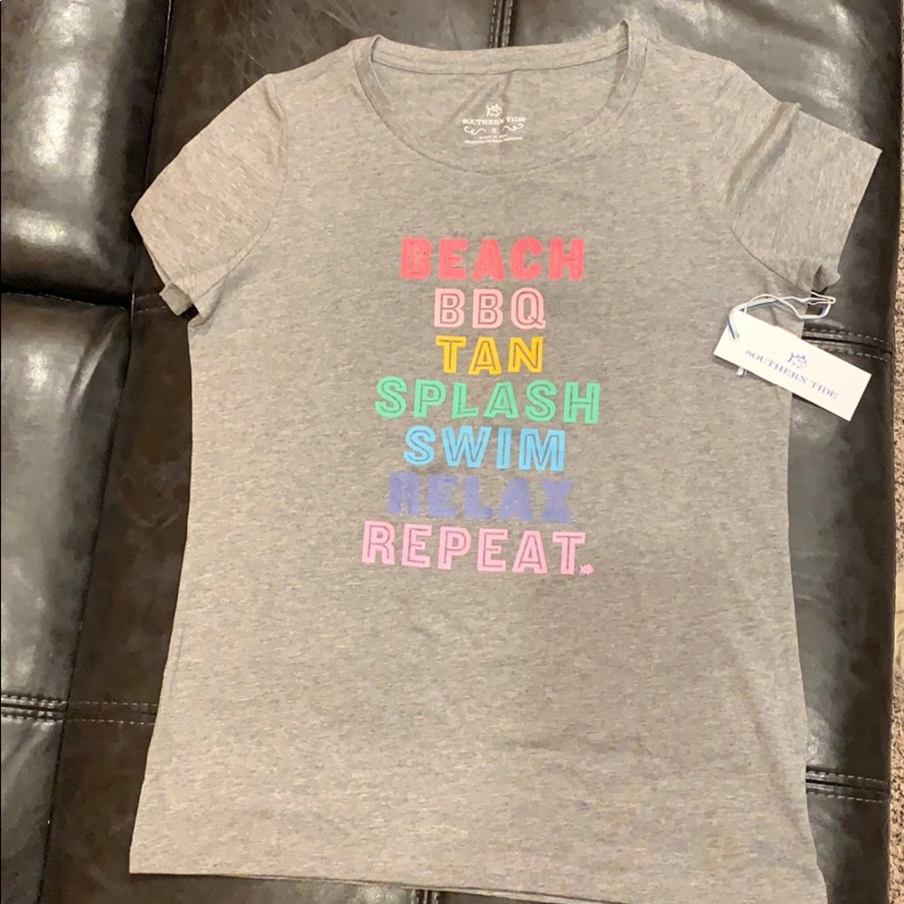 Southern Tide tee “Beach... Repeat”